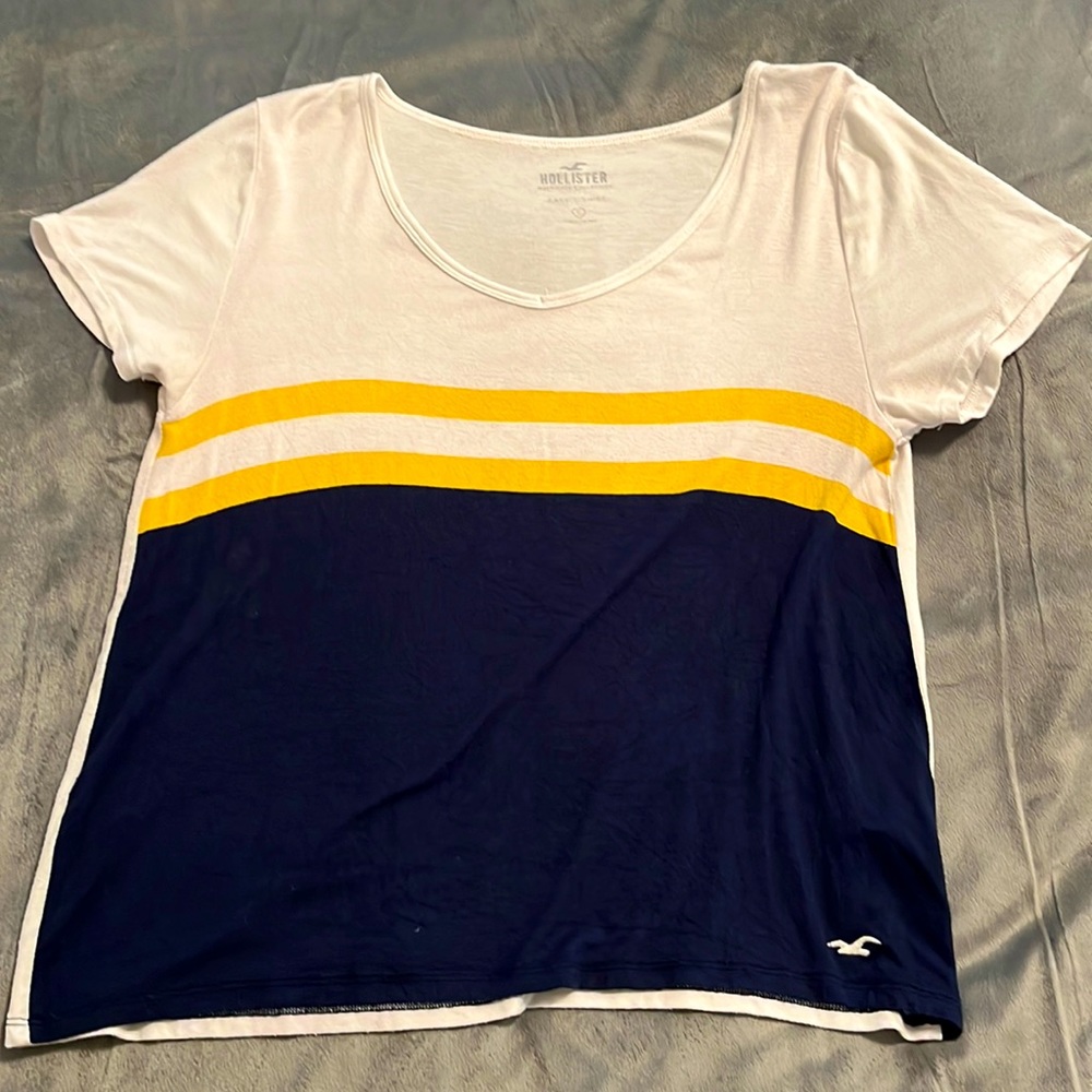 Hollister Women’s size small “Easy T-Shirt”